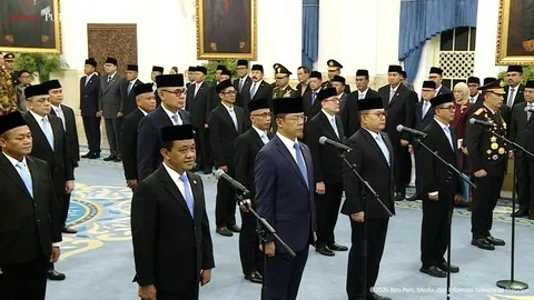 Daftar Lengkap 18 Pejabat yang Dilantik Prabowo dalam Reshuffle Kabinet