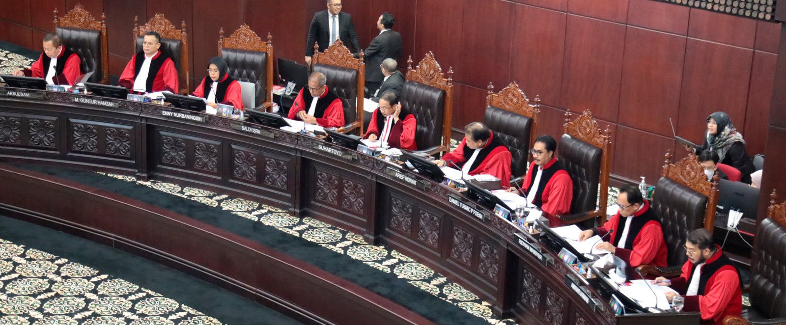 Tidak Relevan Dilanjutkan, MK Tolak Gugatan PHPU Pilgub Sultra