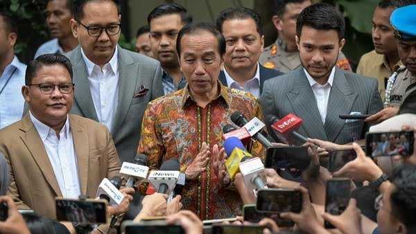 Diam Sejak 2019, Jokowi Gerah Laporkan 5 Orang Soal Tudingan Ijazah Palsu