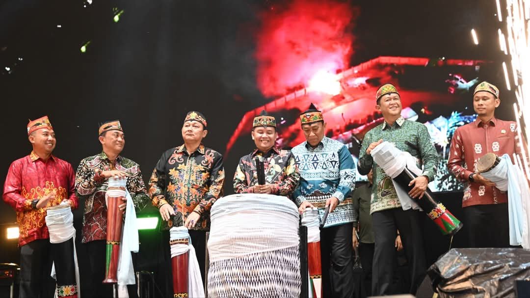 Tutup FBIM dan Kalteng Expo 2025, Gubernur Ajak Semua Pihak Lestarikan Seni Budaya dan Produk Lokal Kalteng