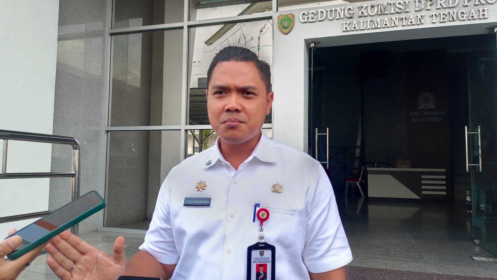 Plt Kadisdik Kalteng Tegaskan Kepala Sekolah Bisa Dicopot Jika Tahan Ijazah Alumni