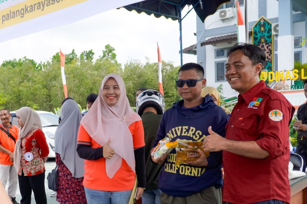 DLH Dorong Warga Pilah Sampah Lewat Program Tukar Sampah Jadi Sembako