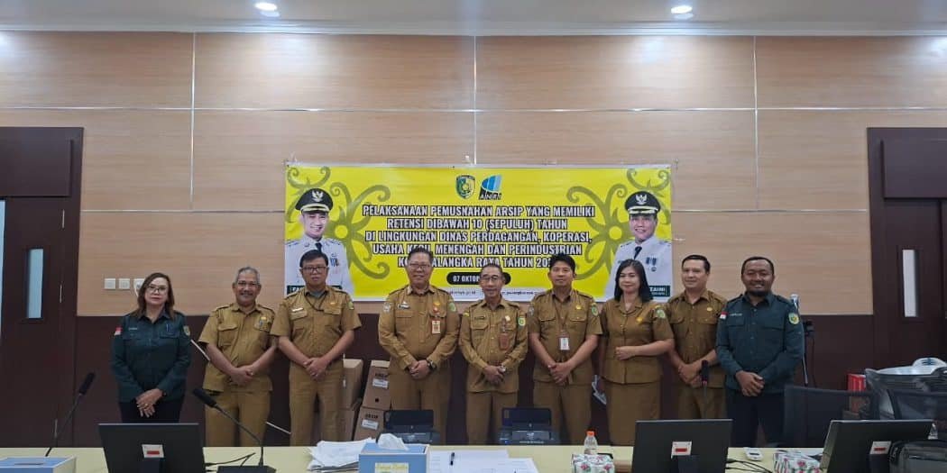 DPKUKMP Palangka Raya Gelar Pemusnahan Arsip Bernilai Guna Rendah Tahun 2015–2021