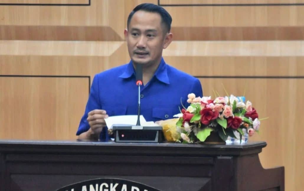 Rapat Paripurna DPRD Palangka Raya Tetapkan Penyempurnaan Evaluasi Raperda Perubahan APBD 2025