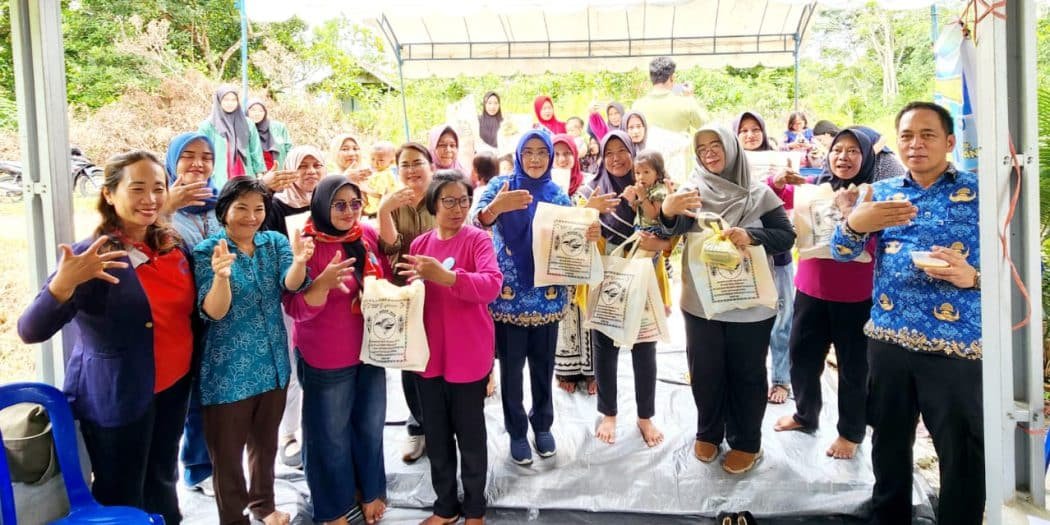 Dinas Perikanan Palangka Raya Dorong Konsumsi Ikan Melalui Program Gemarikan di Kelurahan Banturung