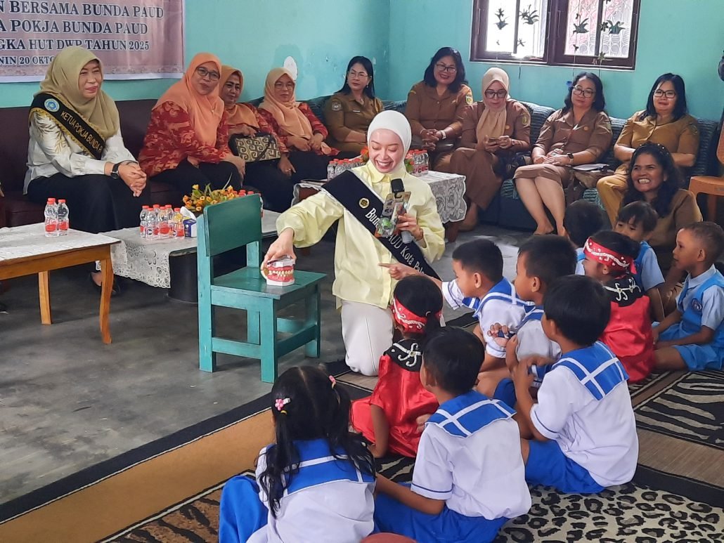 Bunda PAUD Palangka Raya Ajak Anak Usia Dini Biasakan Menyikat Gigi Sejak Dini