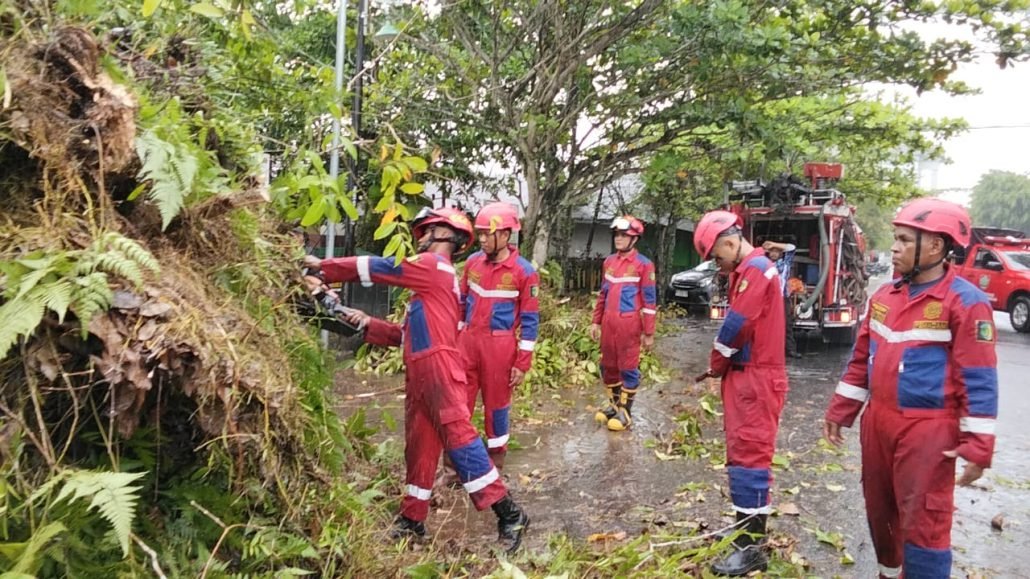 Disdamkarmat Palangka Raya Imbau Warga Waspada Cuaca Ekstrem