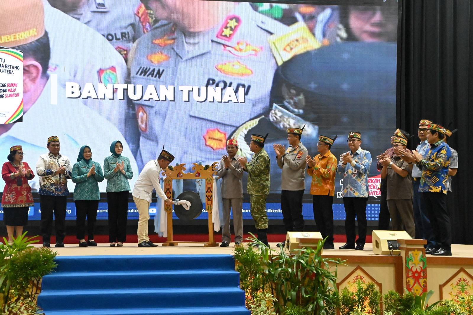 Setahun Masa Bakti, Kartu Huma Betang Sejahtera Jadi Bukti Nyata Kinerja Gubernur Agustiar