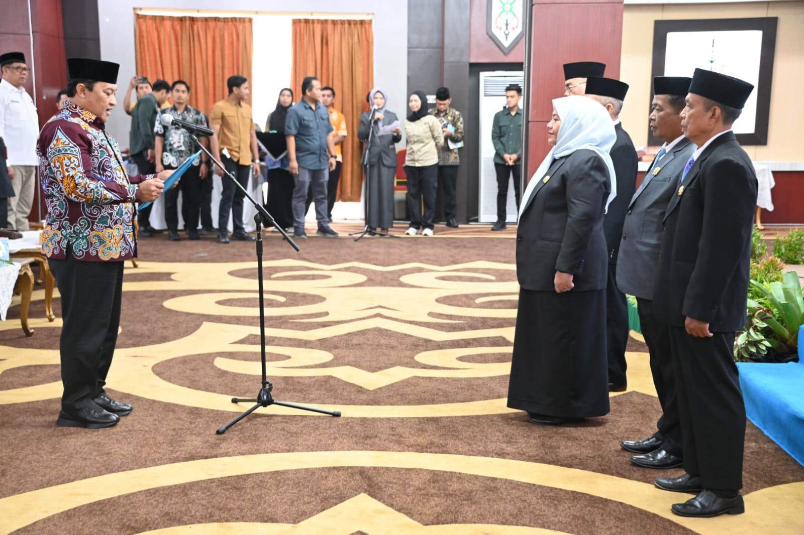 Wagub Edy Pratowo Resmi Lantik Pimpinan Baznas Kalteng Periode 2025-2030