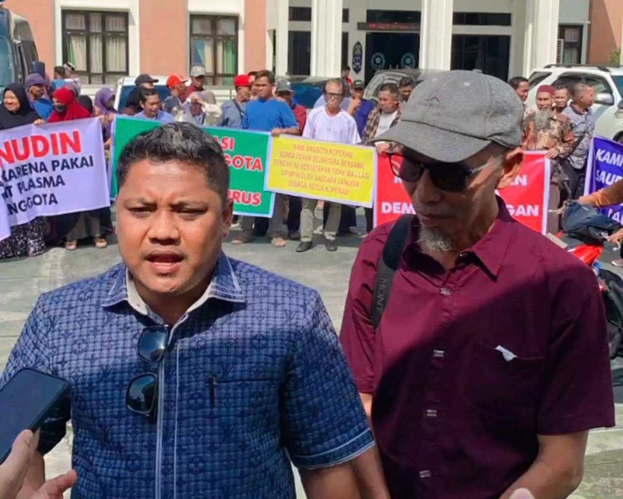 Perjuangan Cari Keadilan: Anggota Koperasi Seruyan Kembali Kepung Kantor Pengadilan Sampit