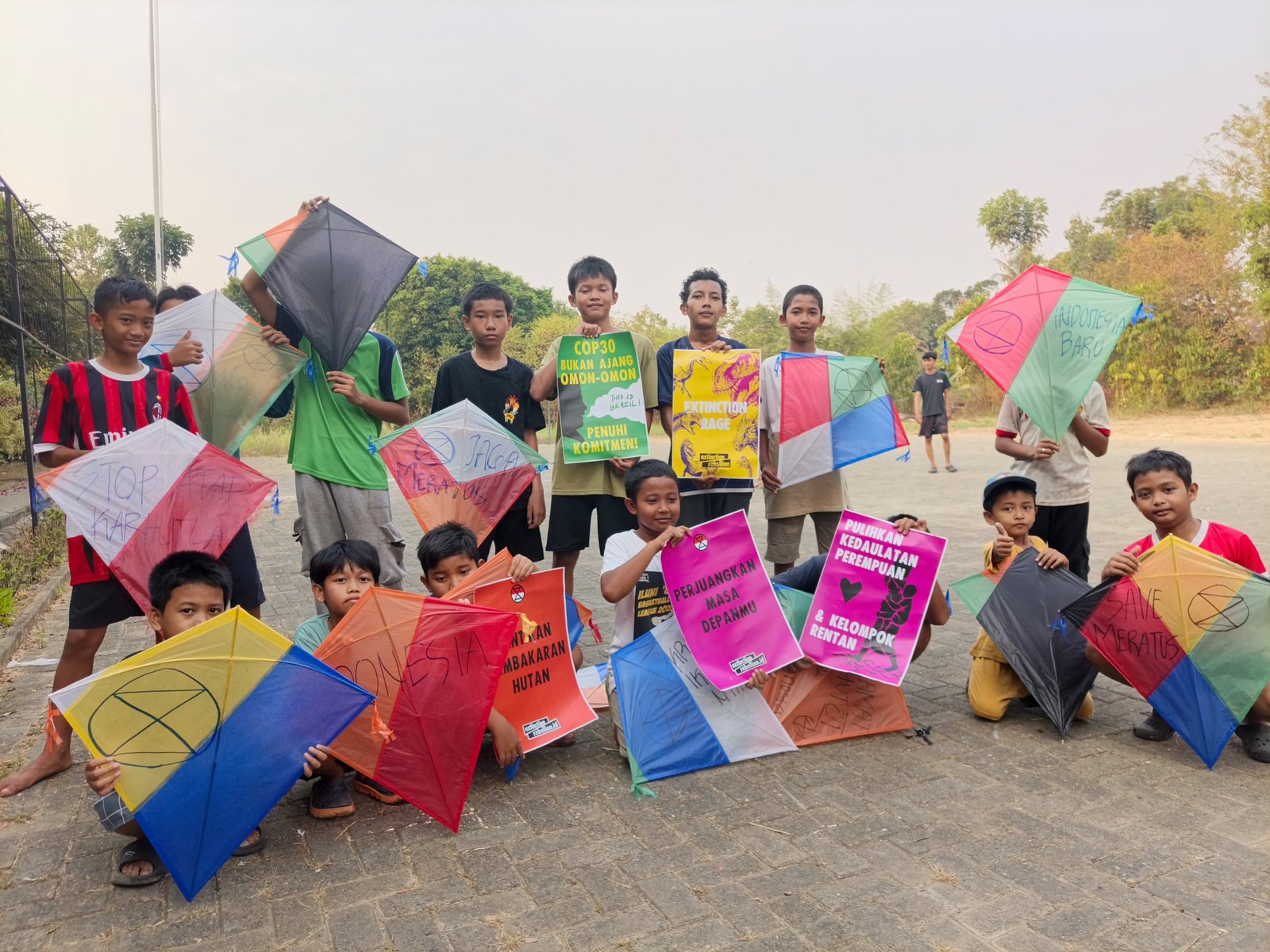 Kabut Asap Kembali Selimuti Kalimantan, XR Soroti Hak Anak untuk Hirup Udara Bersih