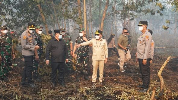 Kunjungi Kotim, Gubernur Agustiar Sabran Perkuat Penanganan Karhutla dan Salurkan Ribuan Paket Sembako