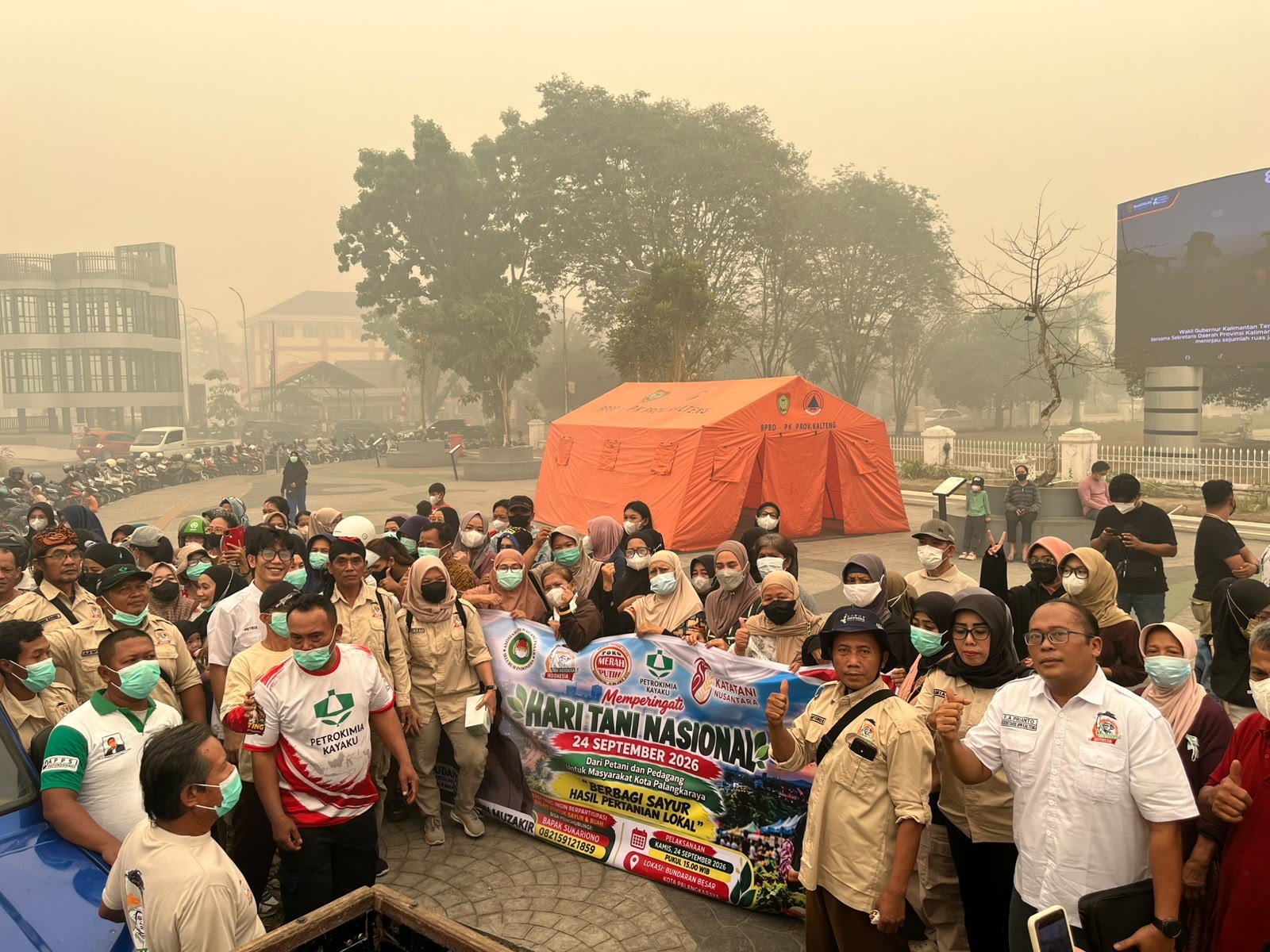 Tani Merdeka dan APPSI Kalteng Salurkan Bantuan untuk Warga Terdampak Karhutla