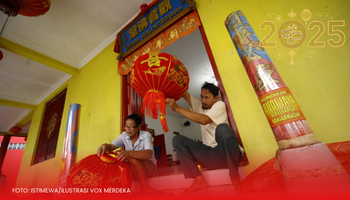 Warga Tionghoa Palangka Raya Gelar Bersih-Bersih Vihara Menyambut Imlek