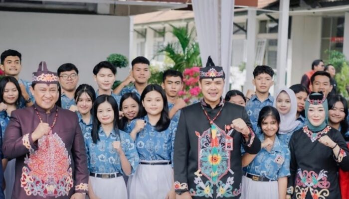 Luar Biasa! Tahun 2025, Anggaran Pendidikan Capai Rp2,3 Triliun untuk Sekolah dan Kuliah Gratis