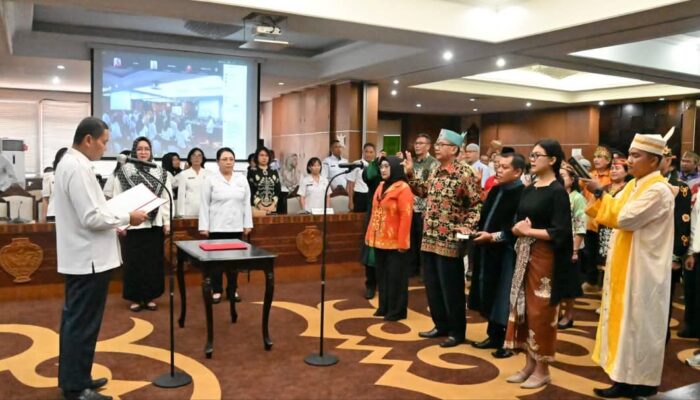 Pimpin Pengambilan Sumpah/ dan Janji Juri FBIM 2025, Yuas Elko Ingatkan Sportivitas dan Objektivitas