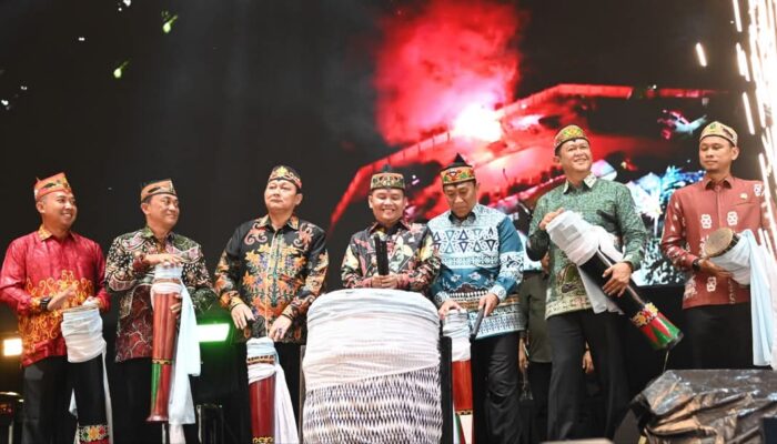 Tutup FBIM dan Kalteng Expo 2025, Gubernur Ajak Semua Pihak Lestarikan Seni Budaya dan Produk Lokal Kalteng